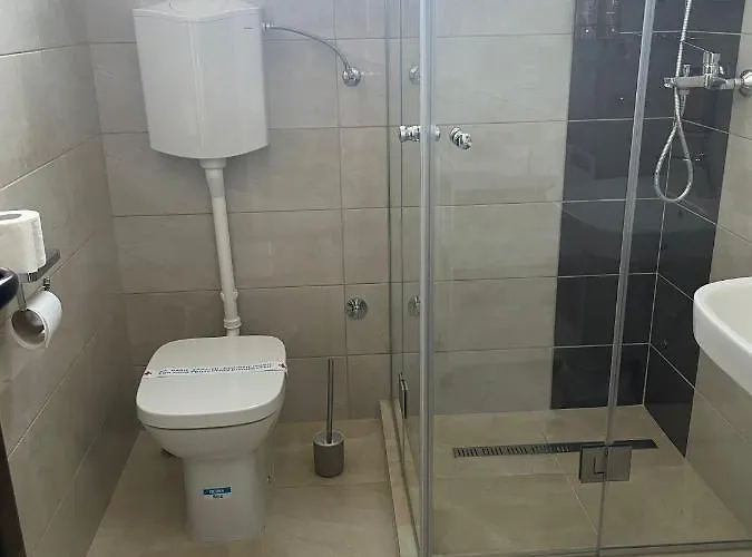 Morpheus 斯雷姆斯卡米特罗维察