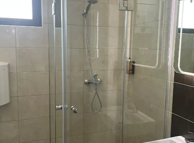 Morpheus 斯雷姆斯卡米特罗维察