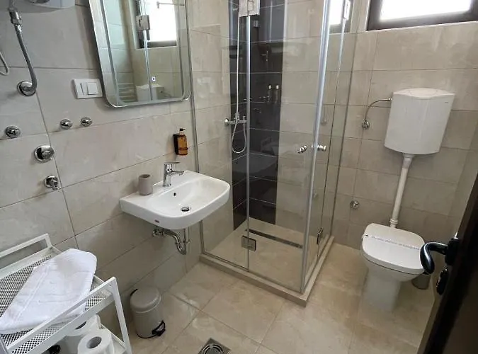 Morpheus 斯雷姆斯卡米特罗维察