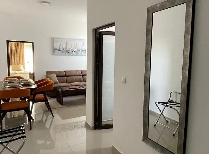 公寓 Morpheus 斯雷姆斯卡米特罗维察